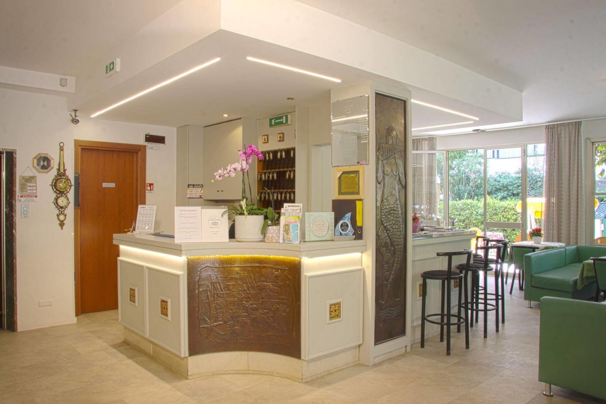 Hotel Tilly 切塞纳蒂科 外观 照片